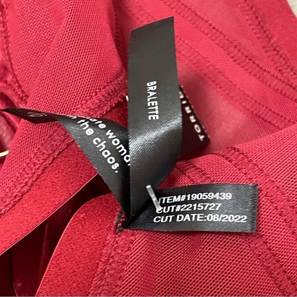 Womens Torrid Overt Strappy Mesh Wireless Bralette Red size 4 NWT - Picture 8 of 9